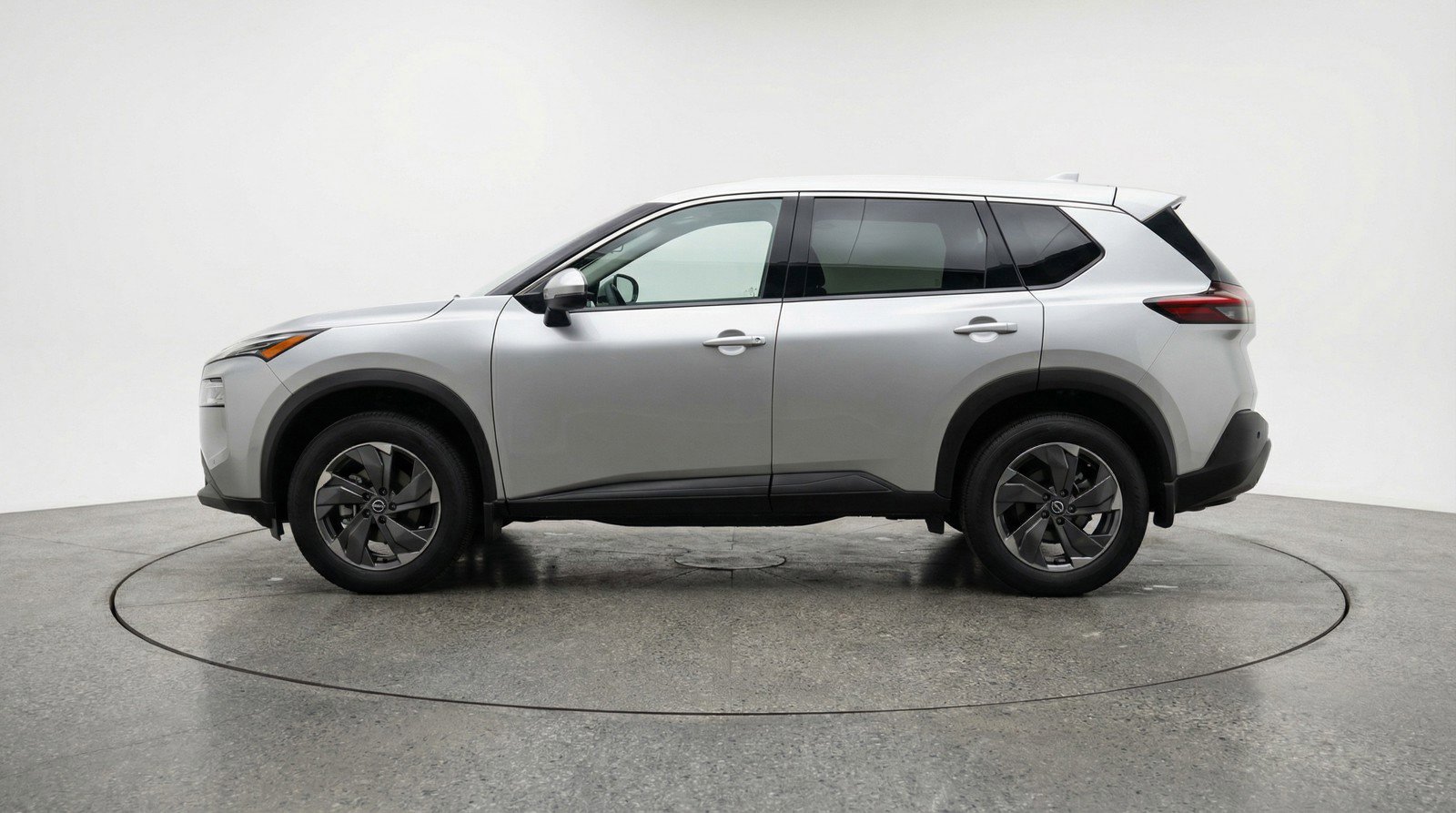 Used 2025 Nissan Rogue SV image 5
