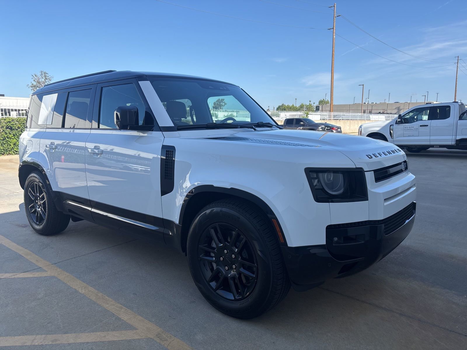 Used 2026 Land Rover Defender 110 X-Dynamic SE image 2
