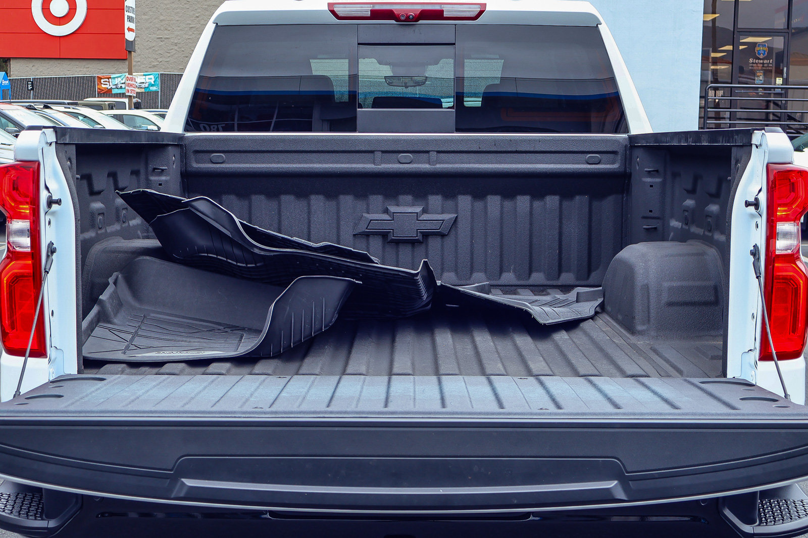 Used 2025 Chevrolet Silverado 1500 ZR2 w/ Technology Package AWD/4WD image 17