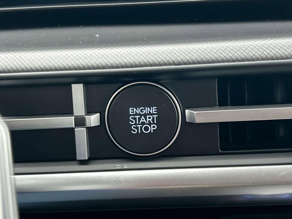 New 2026 Hyundai Santa Fe SE image 28