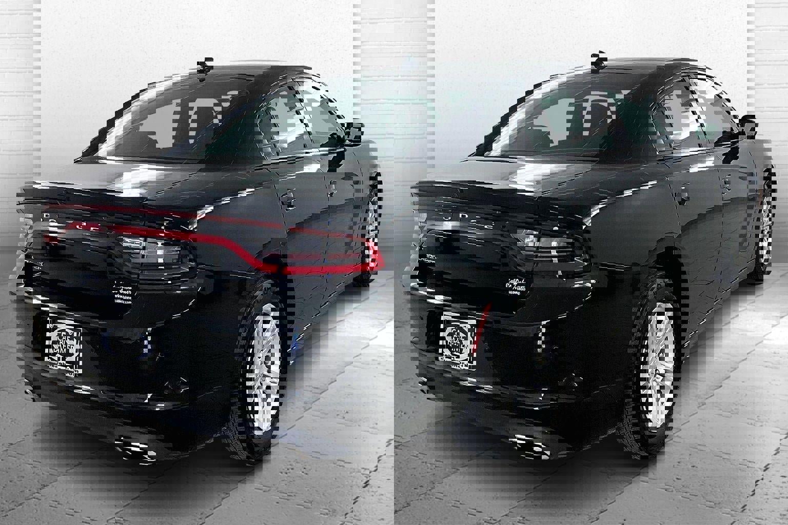 Used 2023 Dodge Charger SXT image 5