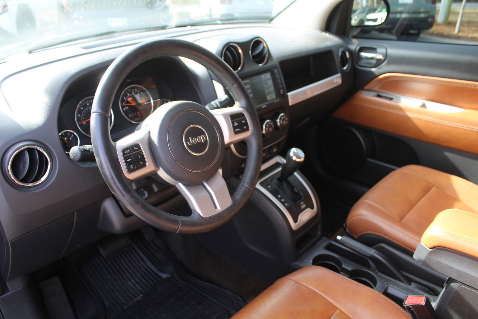 Used 2015 Jeep Compass Limited w/ Sun/Sound Group image 22