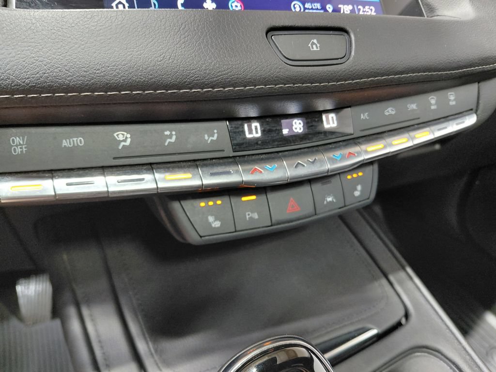 Used 2023 Cadillac XT4 Premium Luxury w/ Technology Package AWD/4WD image 36