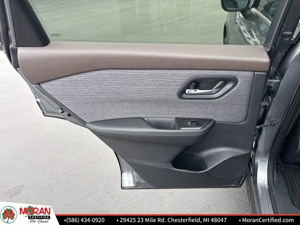 Used 2021 Nissan Rogue SV image 21
