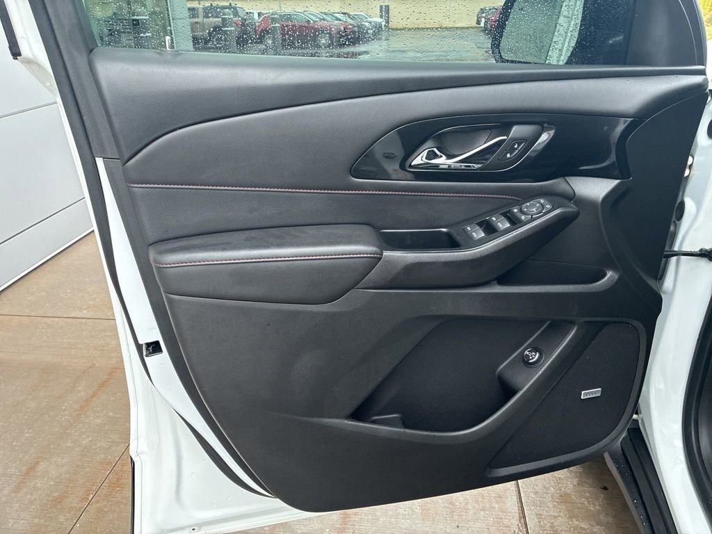 Used 2023 Chevrolet Traverse RS w/ LPO, Floor Liner Package image 16