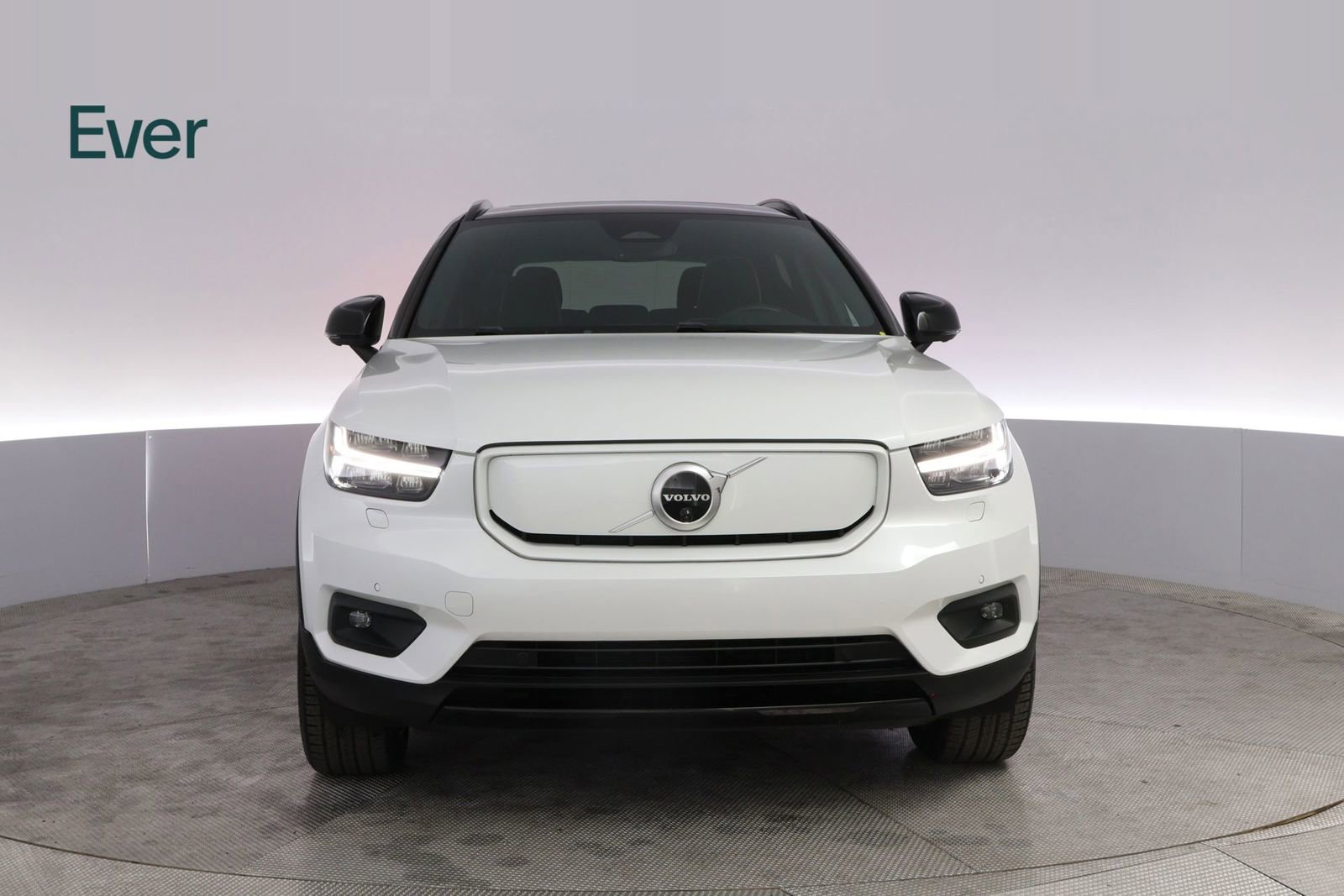 Used 2021 Volvo XC40 P8 Recharge w/ Advanced Package image 12