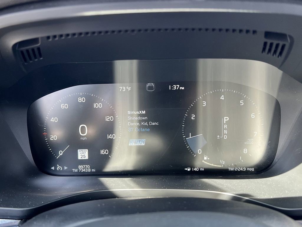 Used 2020 Volvo XC60 T5 Momentum w/ Protection Package Premier image 15