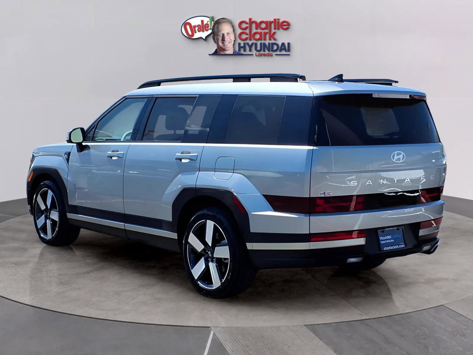 Certified 2024 Hyundai Santa Fe Limited image 3