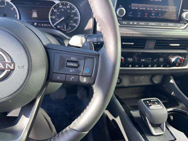 Used 2024 Nissan Rogue SV w/ SV Premium Package AWD/4WD image 19