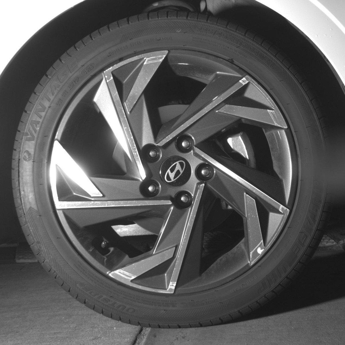 Used 2025 Hyundai Elantra SEL FWD image 13