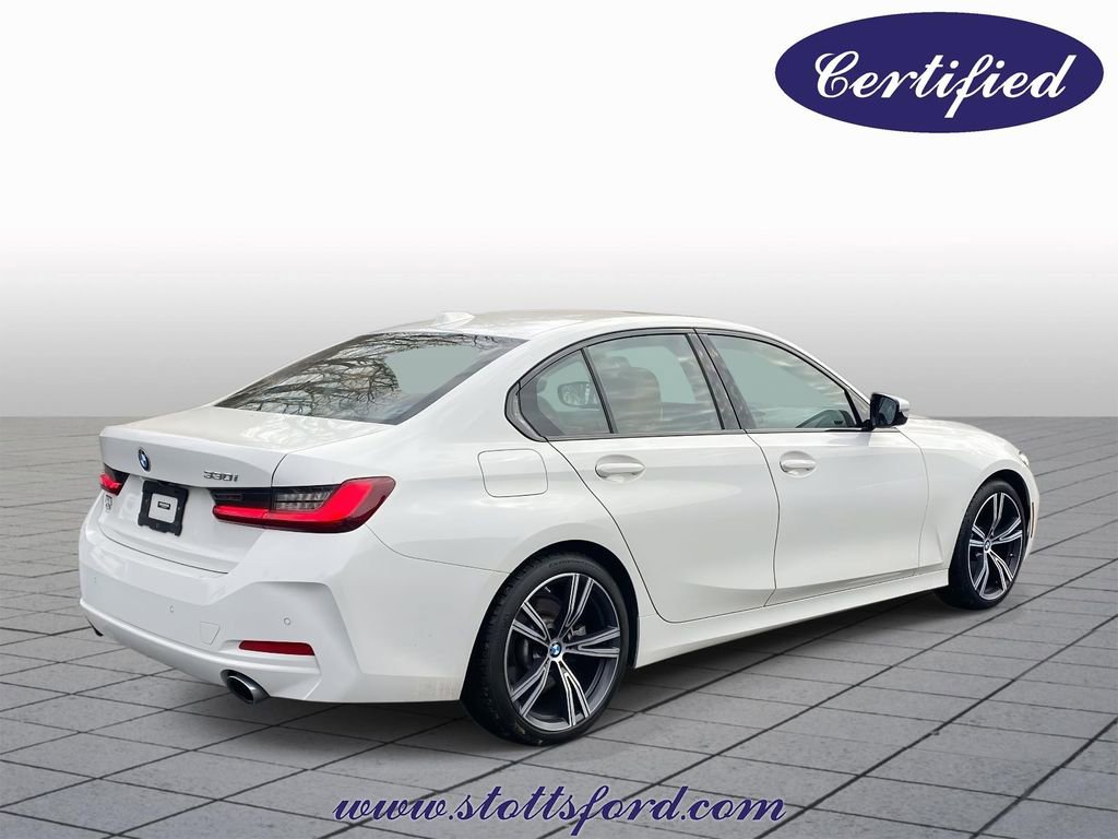 Used 2023 BMW 330i Sedan w/ Premium Package image 6