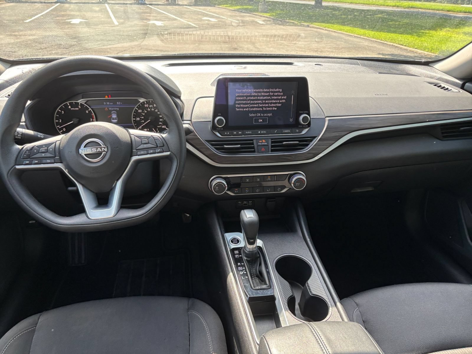 Used 2025 Nissan Altima 2.5 SV FWD image 28