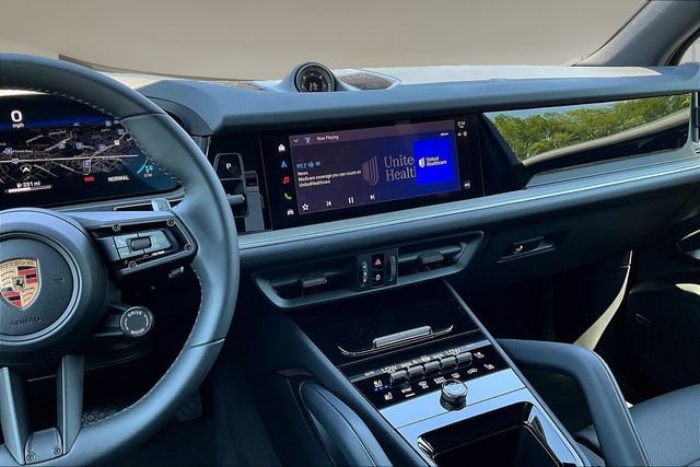 Used 2026 Porsche Cayenne image 9