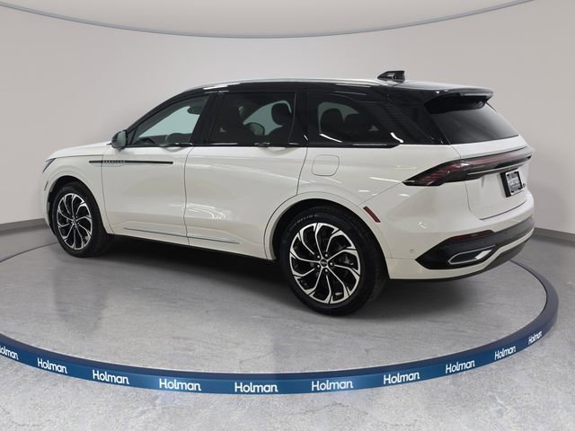 Certified 2024 Lincoln Nautilus Reserve w/ Equipment Group 203A image 7