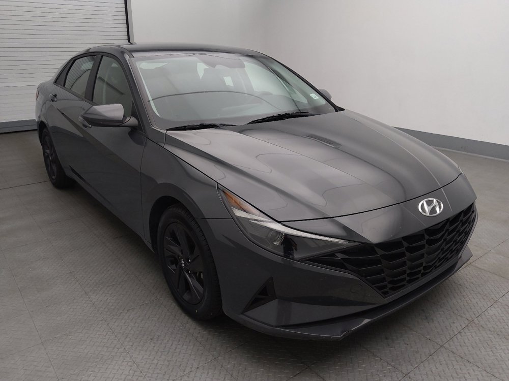 Used 2023 Hyundai Elantra SEL image 13