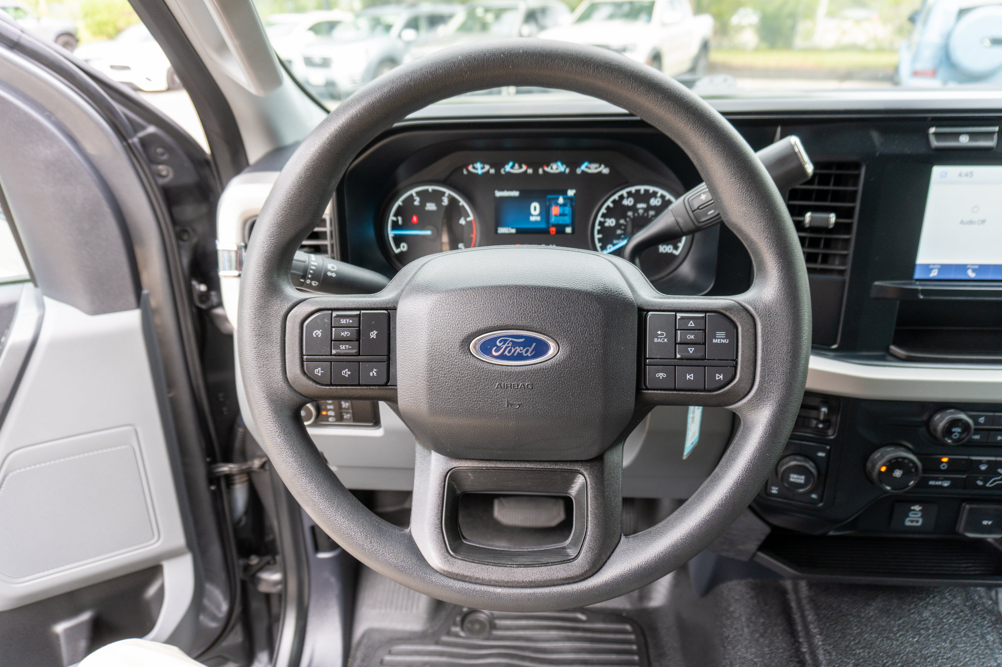 Used 2023 Ford F250 XLT w/ FX4 Off-Road Package AWD/4WD image 8