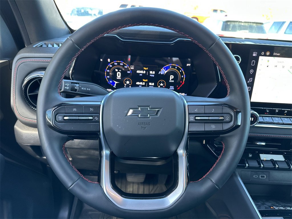 Used 2025 Chevrolet Colorado Z71 w/ Midnight Edition image 11