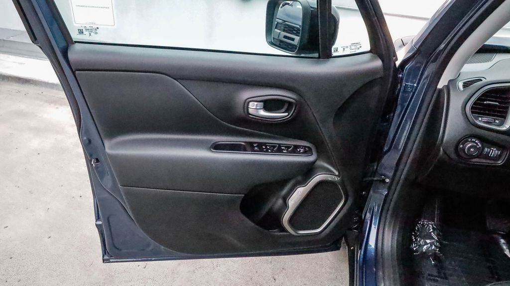 Certified 2023 Jeep Renegade Limited image 20