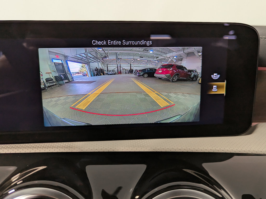 Used 2023 Mercedes-Benz CLA 250 4MATIC image 22