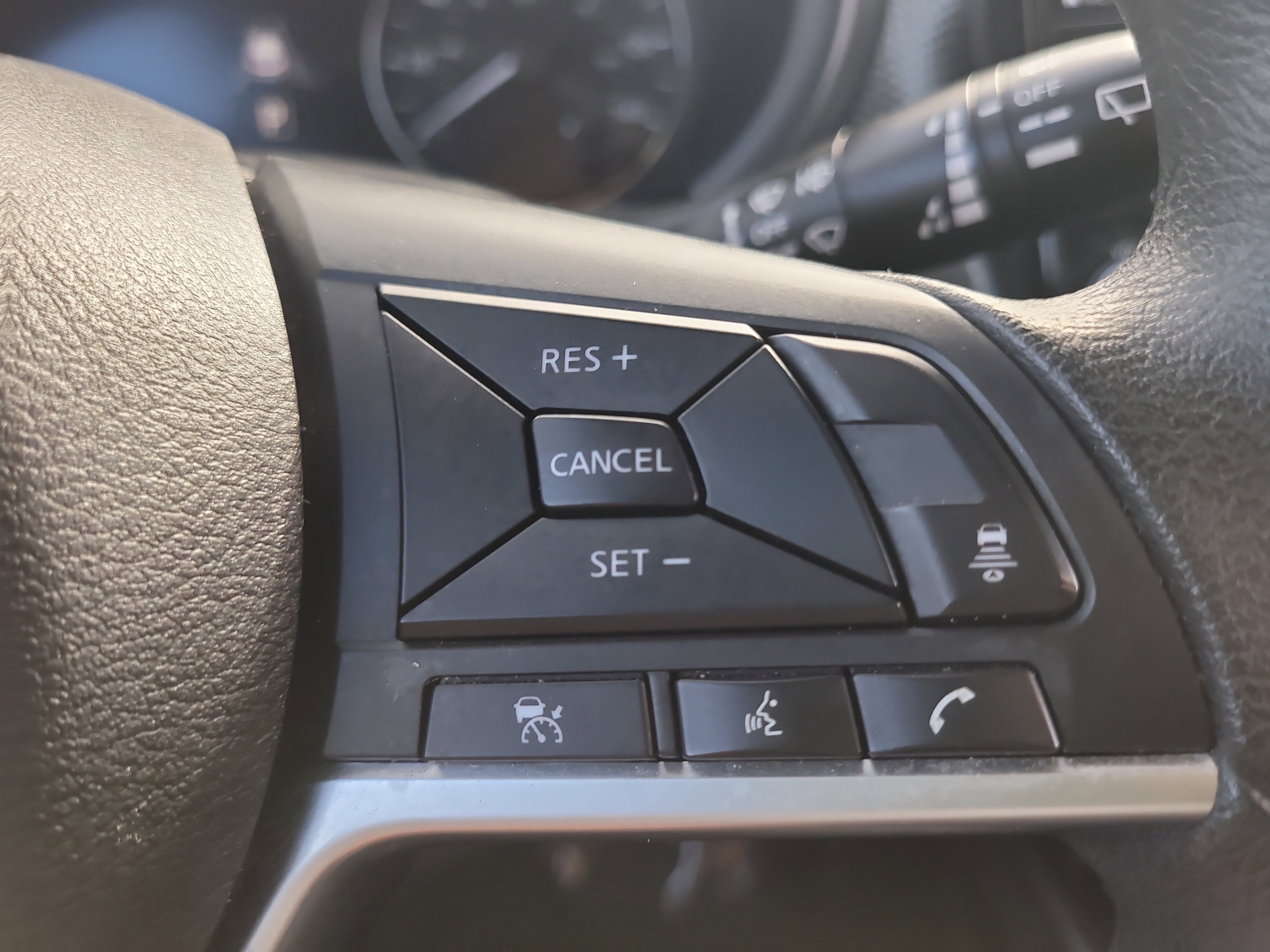 Used 2024 Nissan Kicks SV image 29