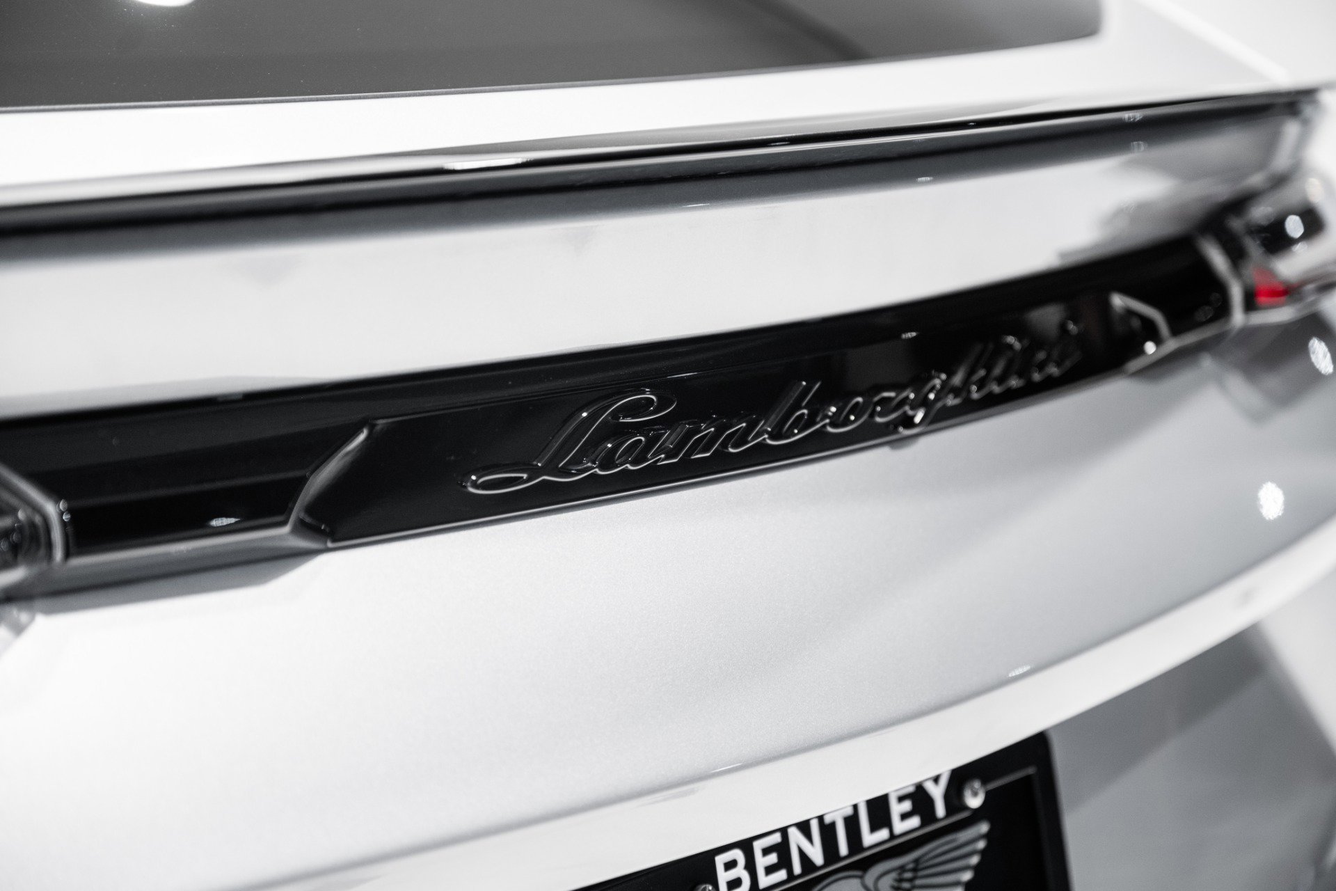 Used 2024 Lamborghini Urus S image 12