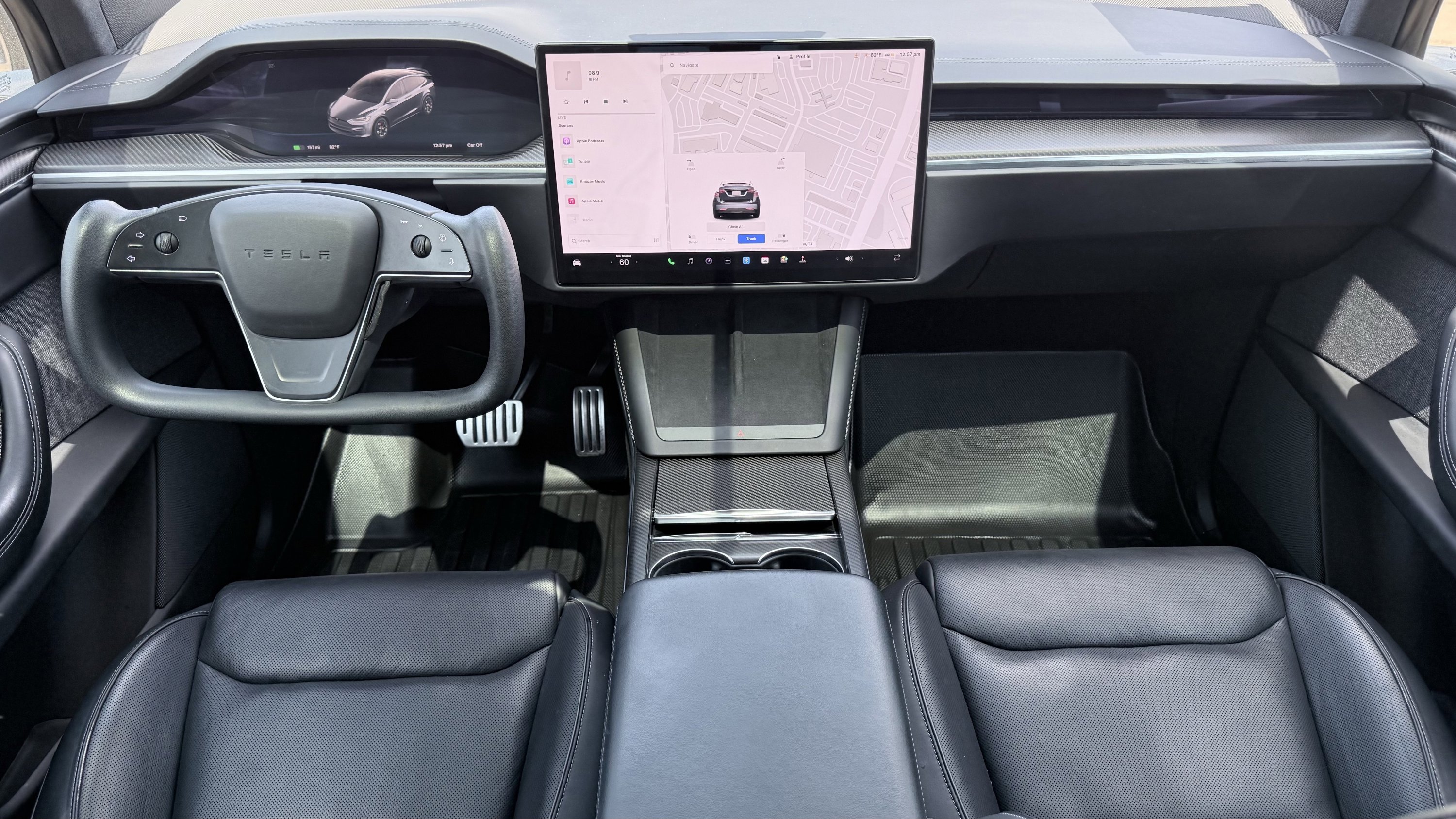 Used 2023 Tesla Model X Plaid image 2