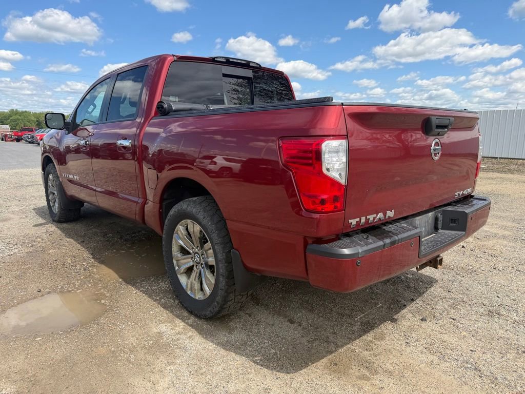 Used 2018 Nissan Titan SV w/ SV Convenience Package AWD/4WD image 3