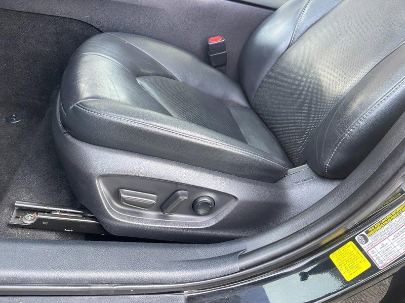 Used 2020 Toyota Camry XSE image 15