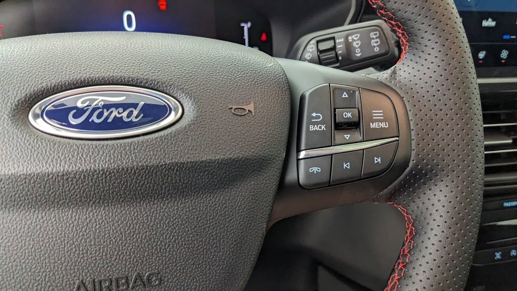 New 2026 Ford Escape ST-Line w/ Tech Pack #1 image 32