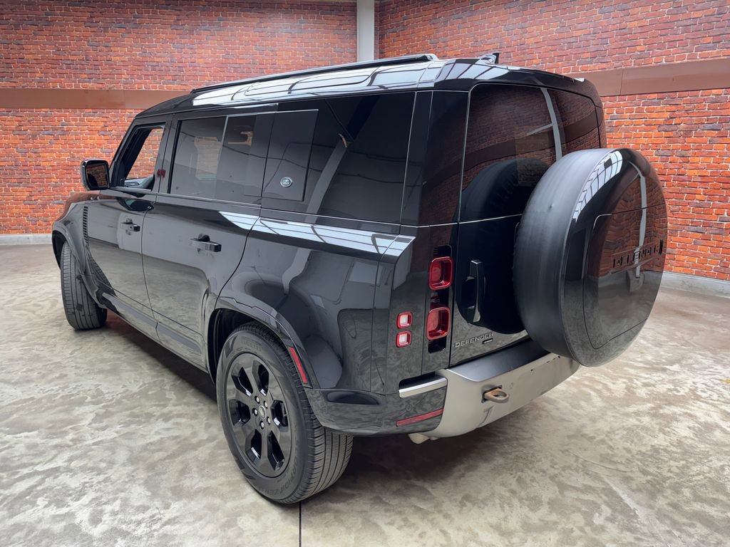 Used 2023 Land Rover Defender 110 X-Dynamic SE AWD/4WD image 2