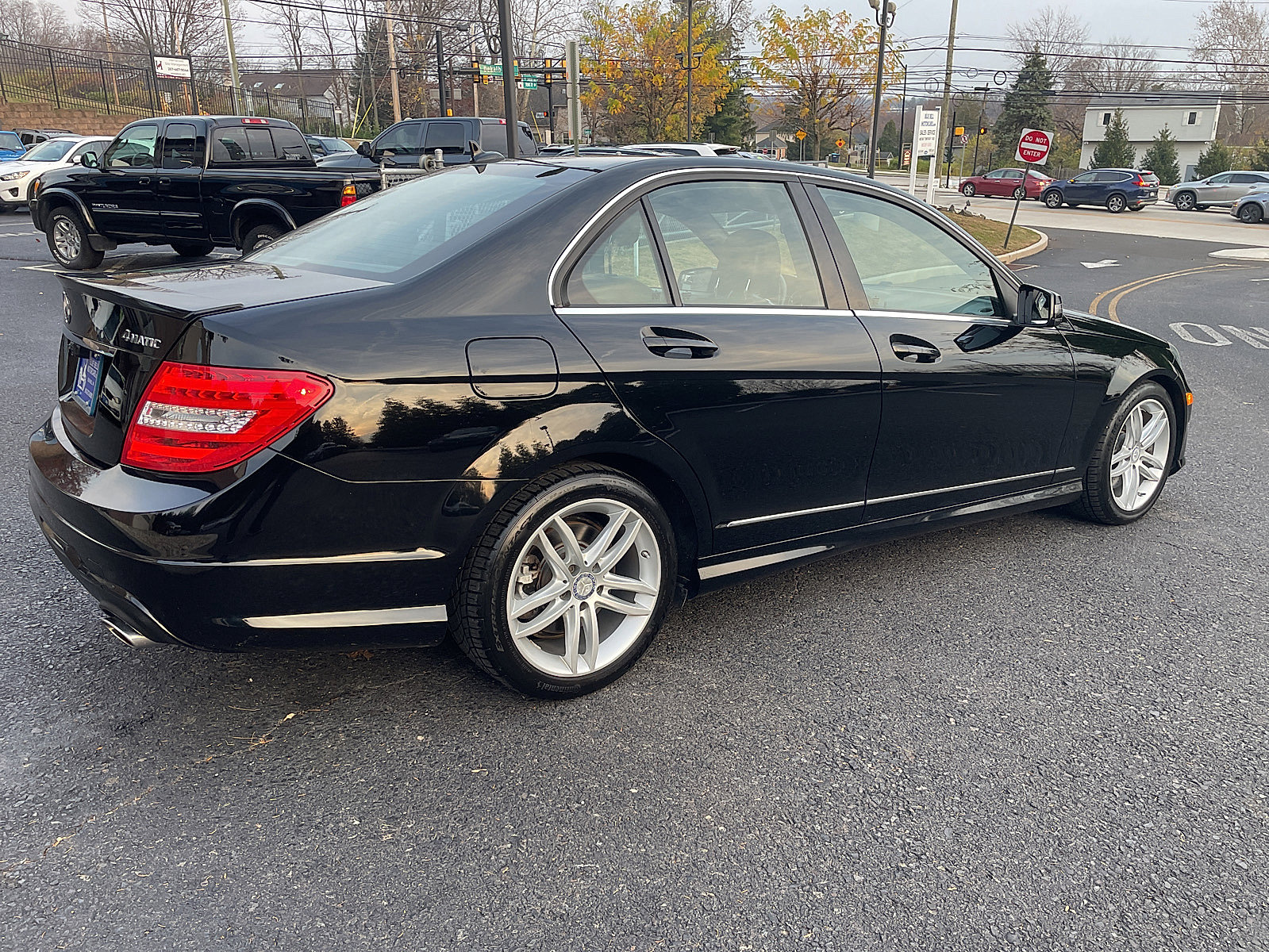Used 2014 Mercedes-Benz C 300 4MATIC Sedan image 4