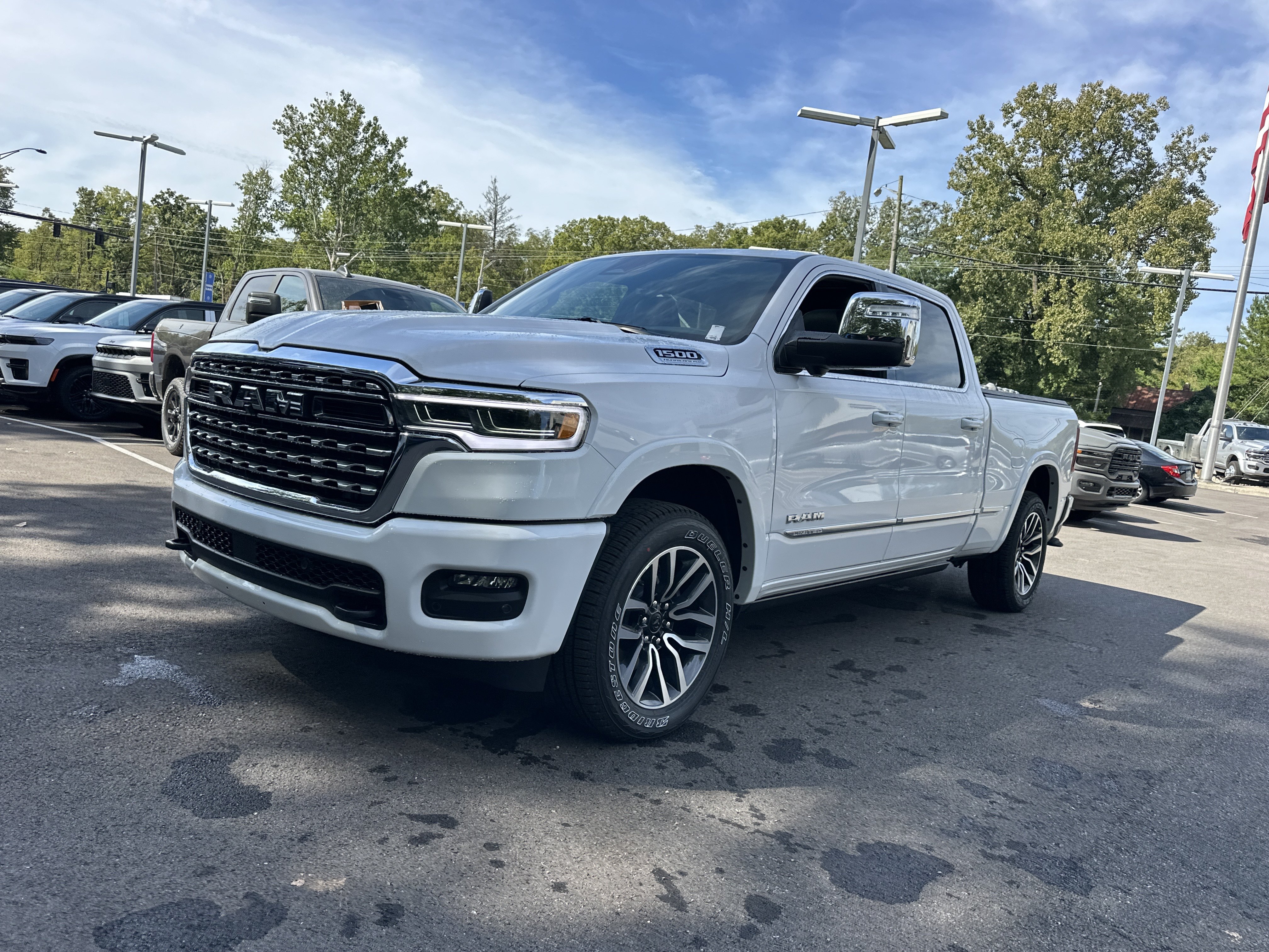 New 2027 RAM 1500 Limited AWD/4WD image 25