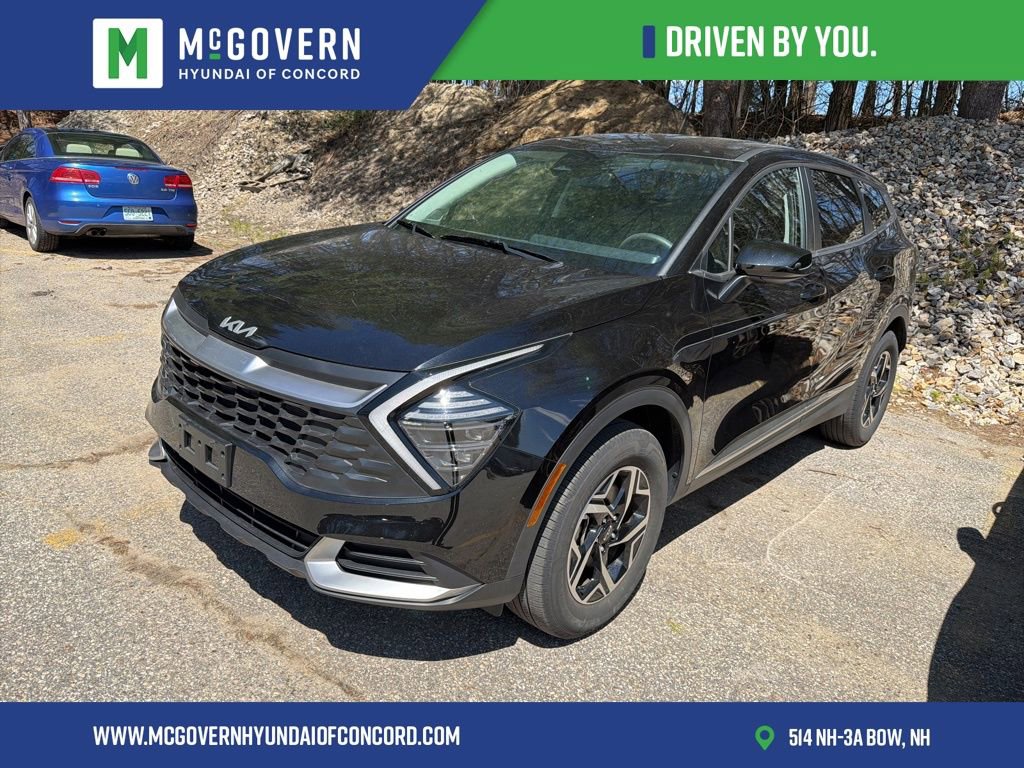 Used 2025 Kia Sportage LX AWD/4WD image 1