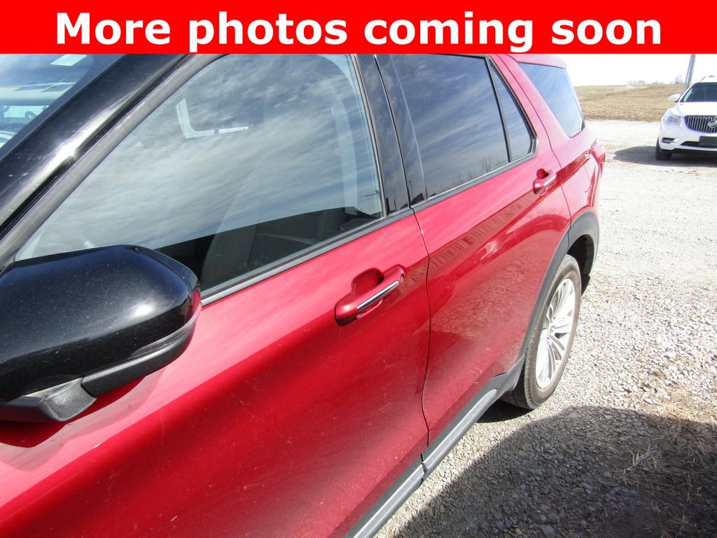 Used 2024 Ford Explorer Limited w/ Equipment Group 301A image 2