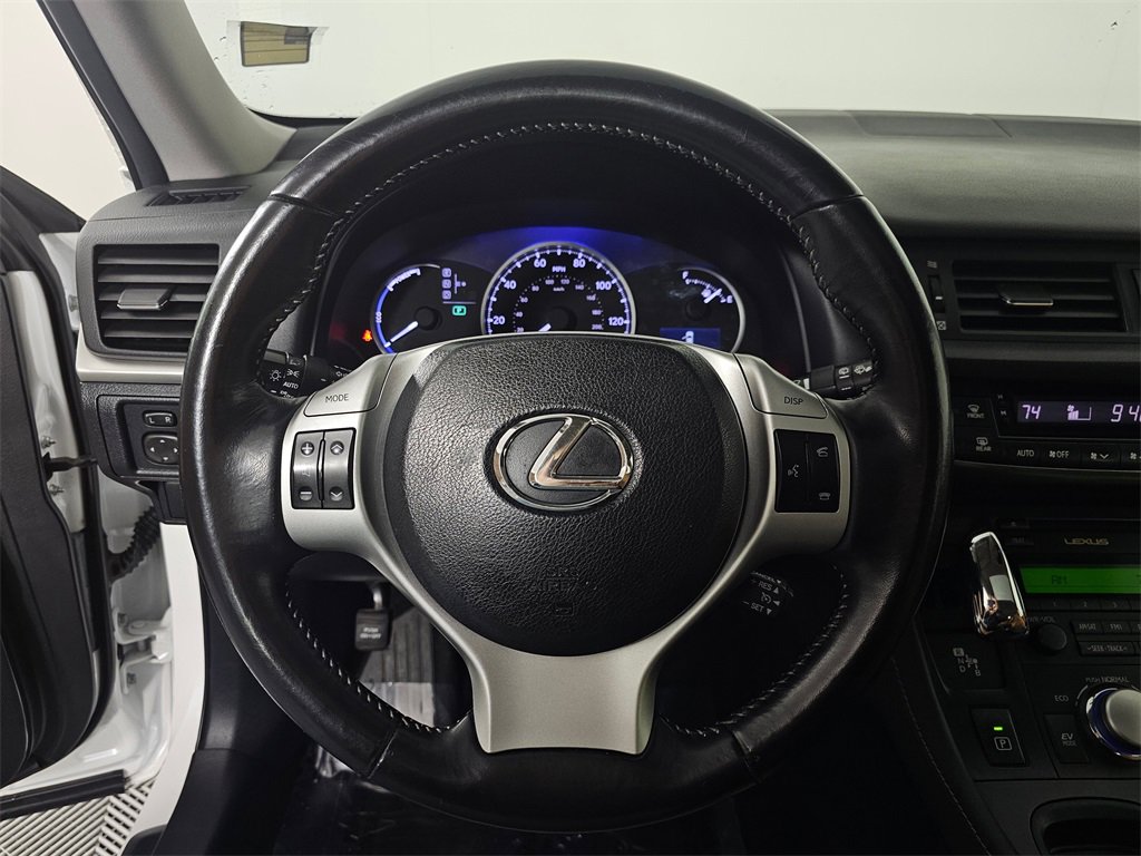 Used 2011 Lexus CT 200h image 26
