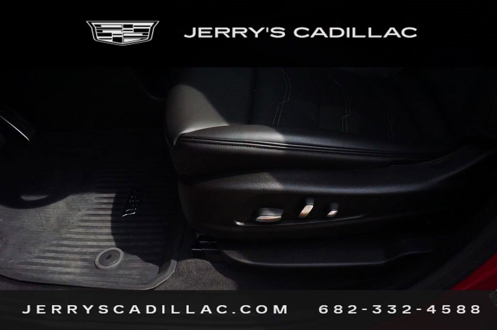 Certified 2025 Cadillac XT6 Sport w/ Platinum Package AWD/4WD image 18