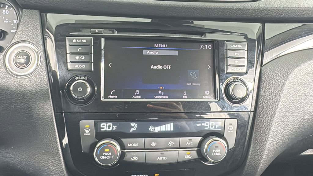 Used 2021 Nissan Rogue Sport SV w/ Technology Package image 16