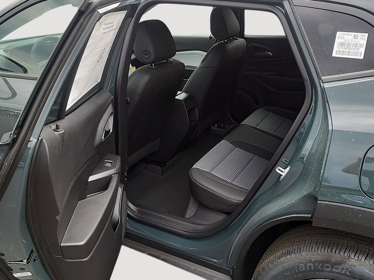 New 2025 Chevrolet Trax LT w/ LT Convenience Package image 17