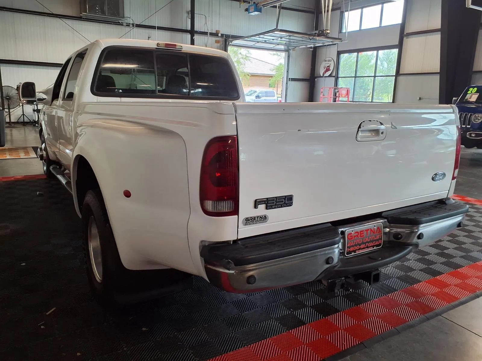 Used 2003 Ford F350 2WD Crew Cab DRW Super Duty image 5