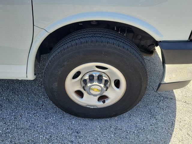 Used 2024 Chevrolet Express 3500 LT w/ LT Preferred Equipment Group RWD image 7