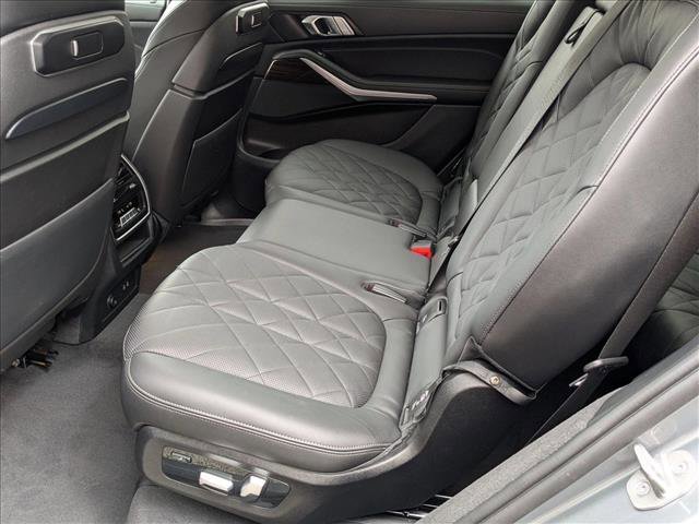Used 2024 BMW X7 xDrive40i AWD/4WD image 19