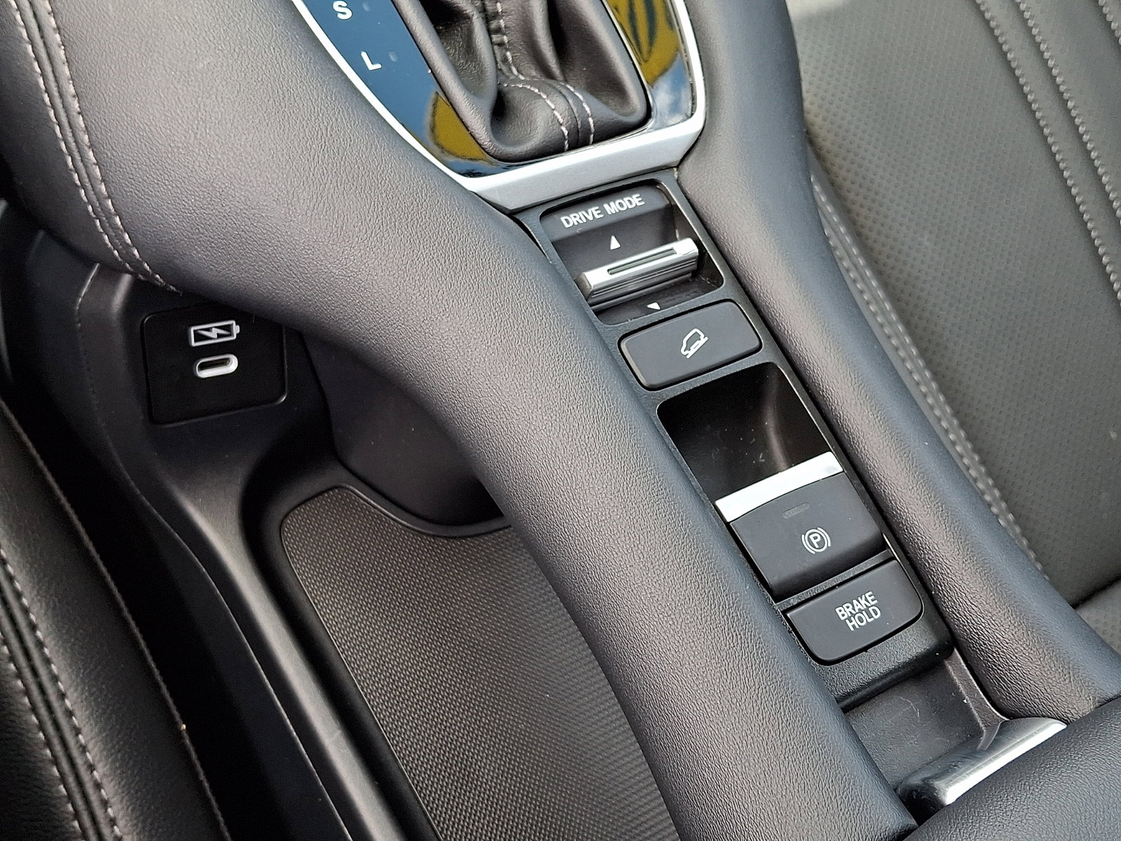 Used 2024 Honda HR-V EX-L image 23