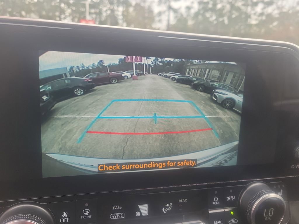 Used 2023 Toyota Highlander XLE image 22