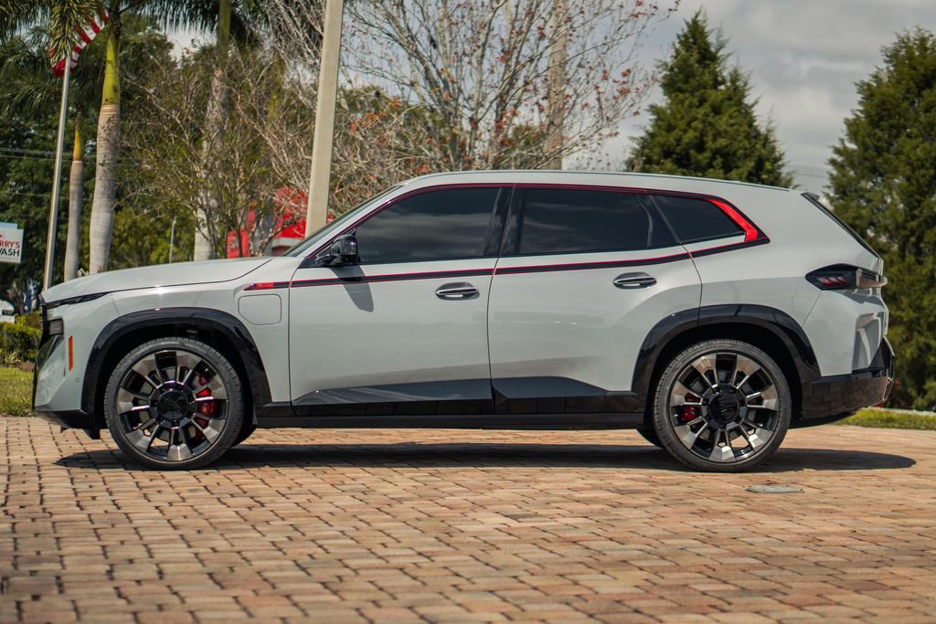 Used 2024 BMW XM Label Red image 2