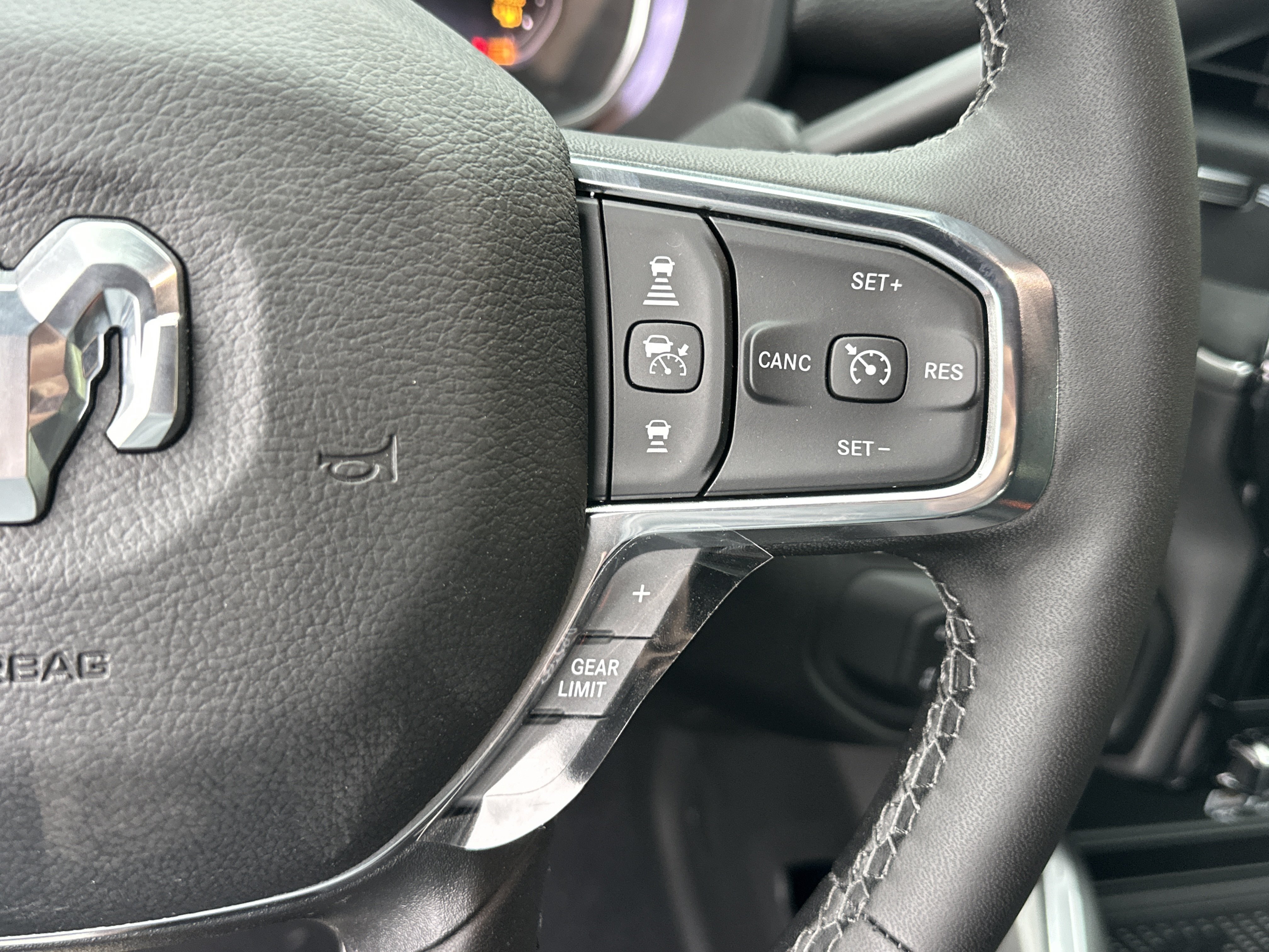 New 2027 RAM 2500 Laramie AWD/4WD image 11