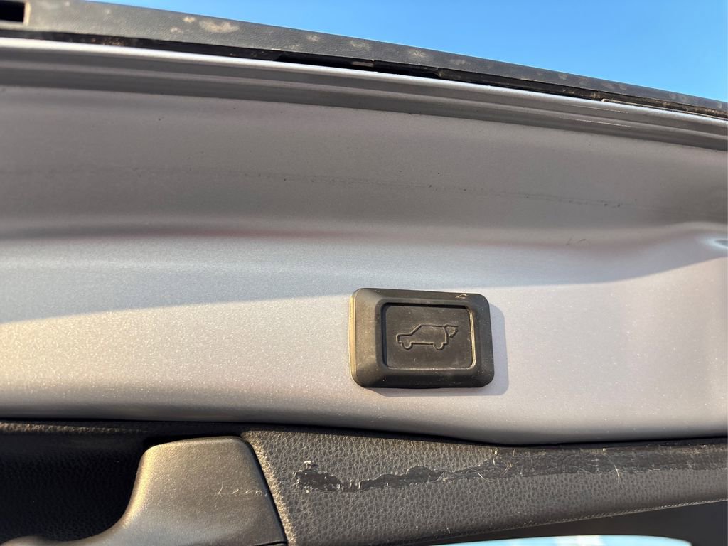 Used 2019 Toyota RAV4 XLE image 14