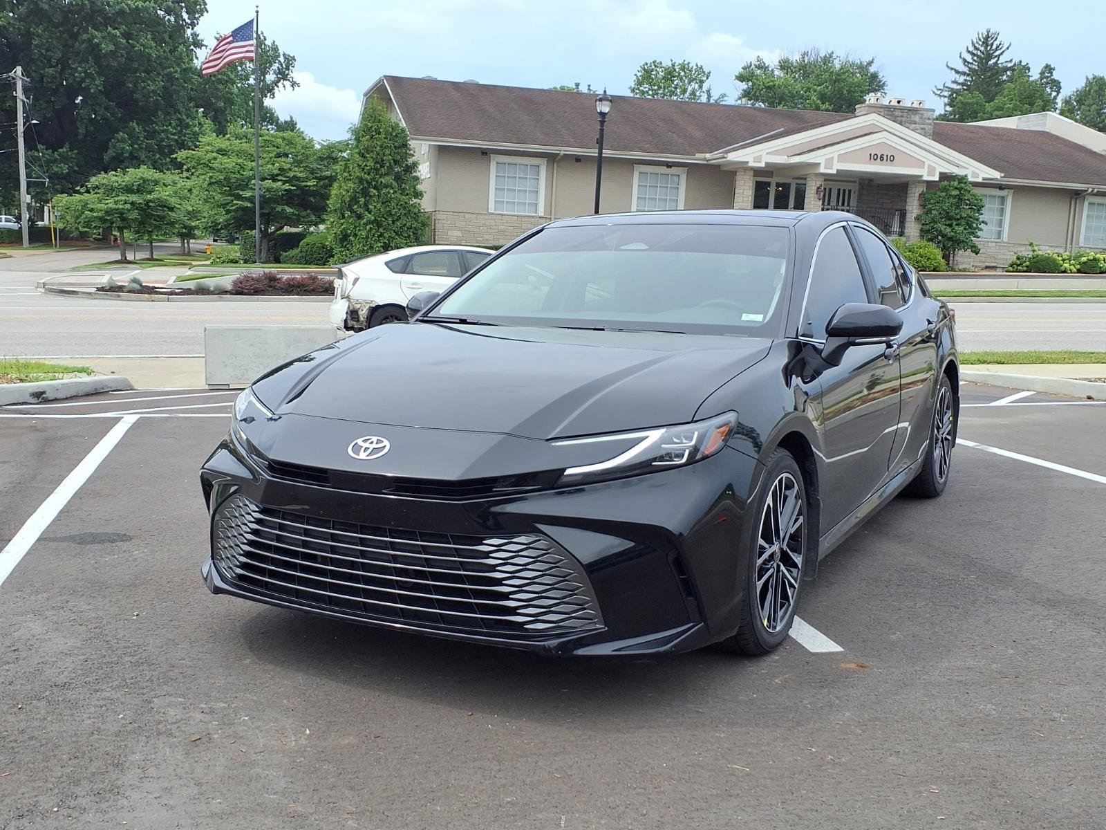 Certified 2025 Toyota Camry XLE FWD image 29