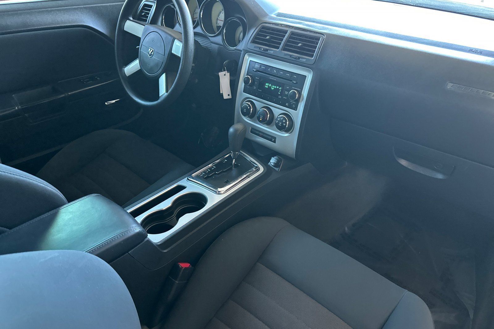 Used 2010 Dodge Challenger SE RWD image 15
