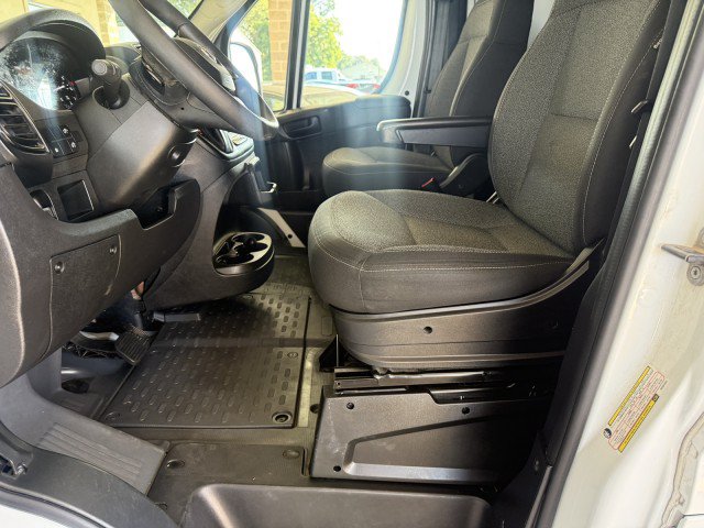 Used 2025 RAM ProMaster 2500 w/ Convenience Group FWD image 17