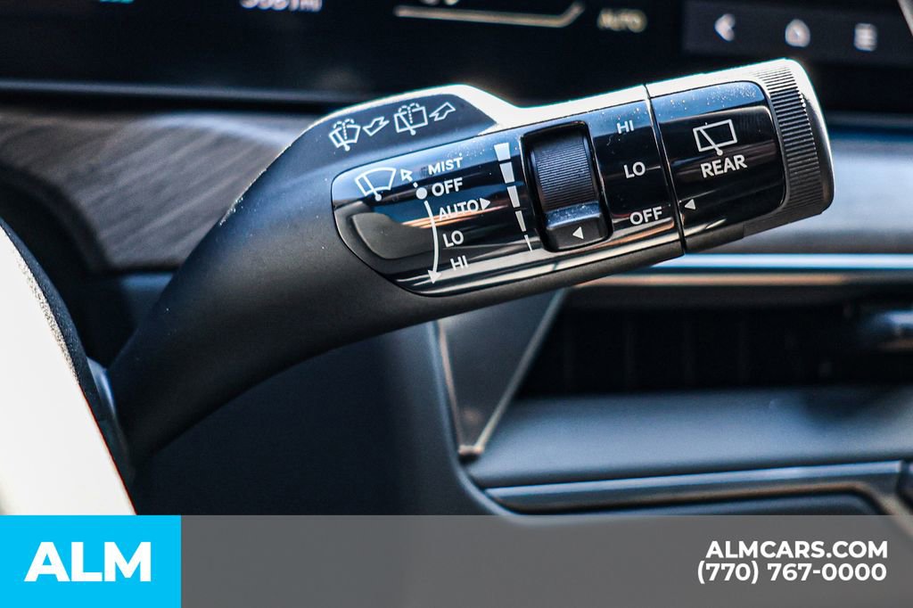 Used 2024 Kia EV9 Land image 40